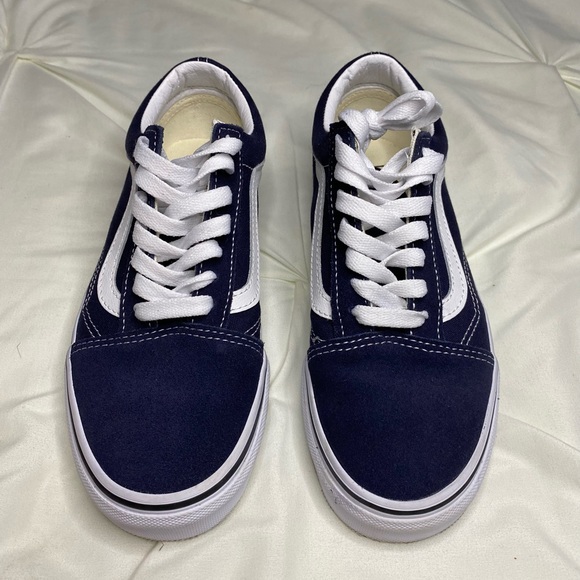 Vans - Picture 2 of 3